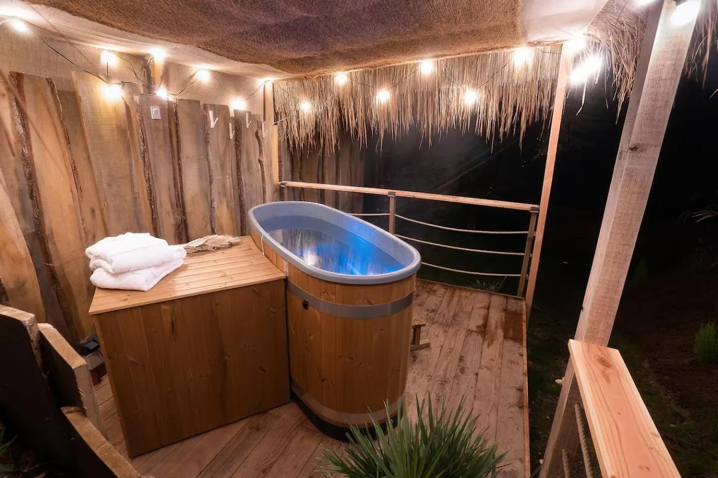 Nuit Insolite Romantique & Spa Lagnieu